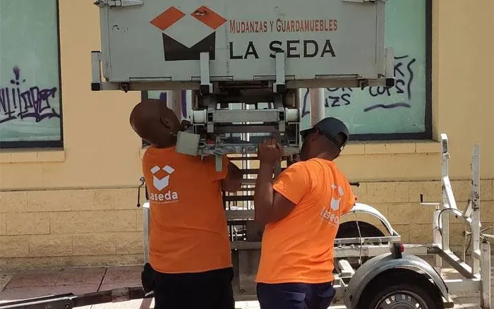 servicio-grua-elevadora-mudanzas-ciudad-real-2